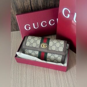 Gucci GG Supreme Canvas Wallet in Beige with Brown Trim and Green/Red Web